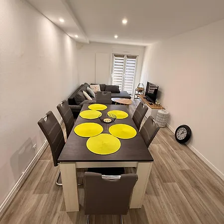 Daire Grand T4 Moderne A Wi-fi & Parking Forbach