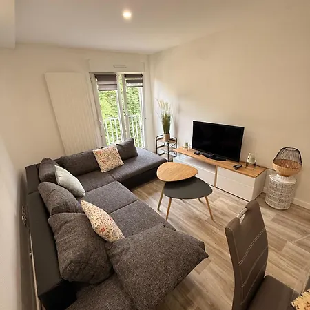 Grand T4 Moderne A Wi-fi & Parking Daire